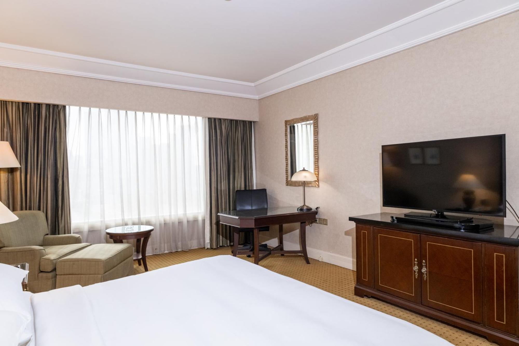 Mangkuluhur Artotel Suites Jakarta Eksteriør billede